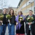 Vinnerne av årets tidsskriftsartikkel Jon Petter Stoor, Jennie Brandén, Monica Burman og Lena Maria Nilsson med hver sin blomsterbukett