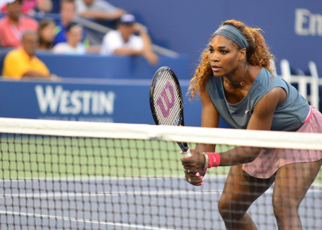 Serena Williams på tennisbanen i US Open 2013