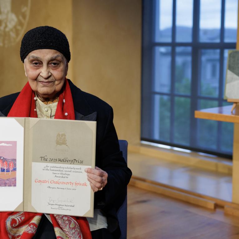 Gayatri Spivak holder Holbergprisen Gayatri Spivak holder Holbergprisen